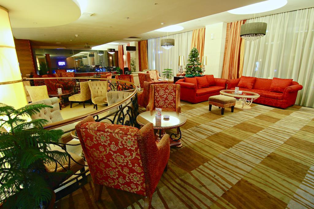 Premier Basko Hotel Padang  Exterior photo